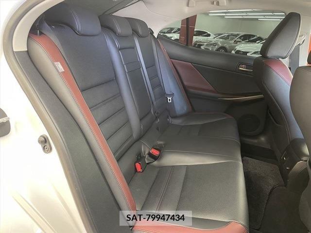 Lexus IS 2017-03 275437-18