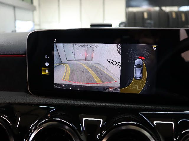 Mercedes Benz A-CLASS 2018-12 193442-17