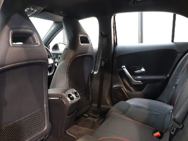 Mercedes Benz A-CLASS 2018-12 193442-3