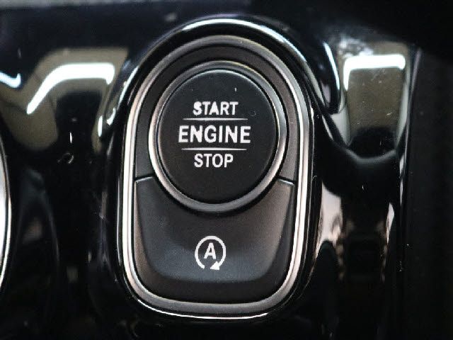 Mercedes Benz A-CLASS 2018-12 193442-15