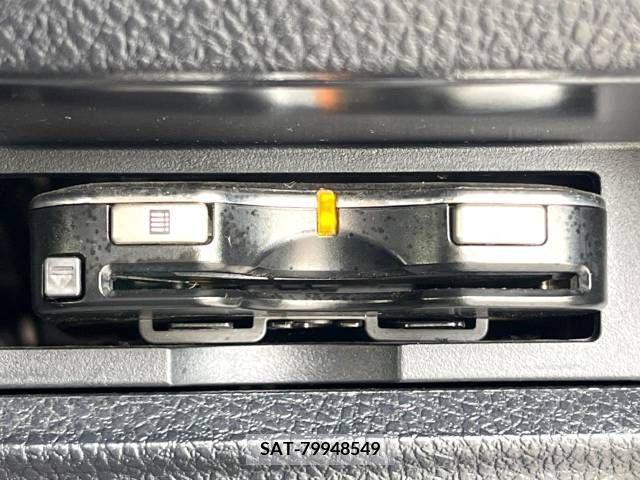Toyota NOAH 2015-10 351767-4