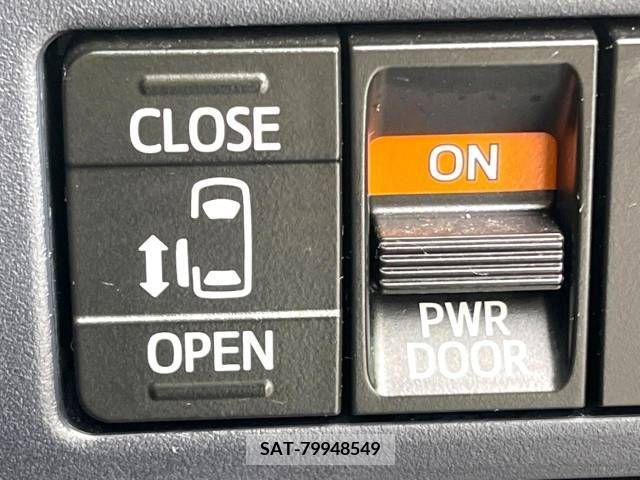 Toyota NOAH 2015-10 351767-3