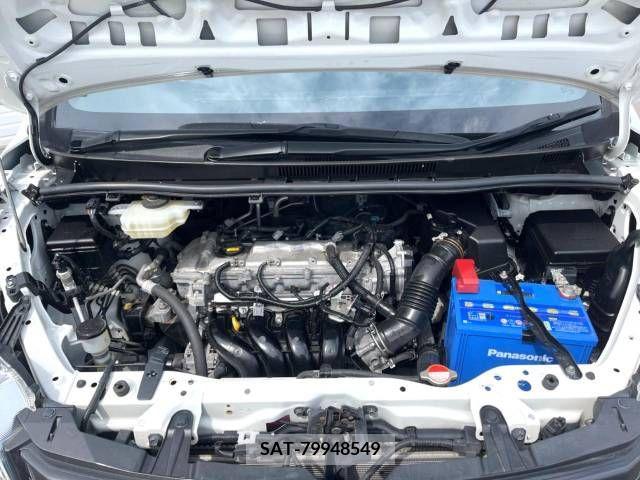 Toyota NOAH 2015-10 351767-17