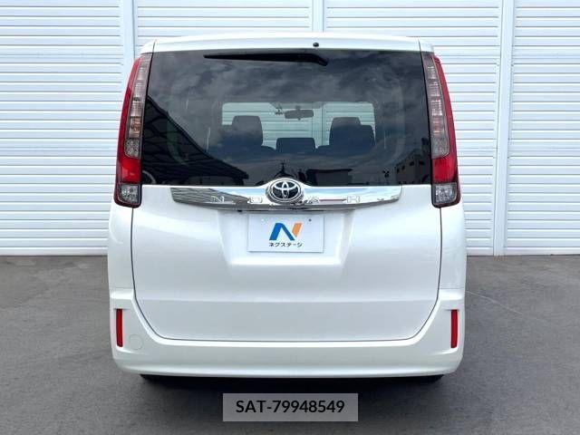 Toyota NOAH 2015-10 351767-15