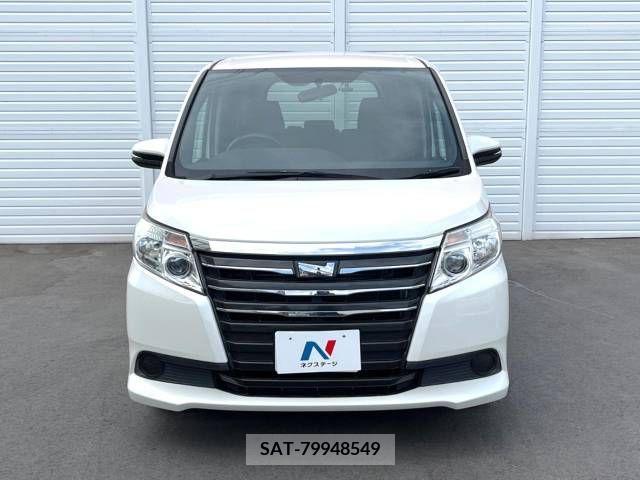 Toyota NOAH 2015-10 351767-14