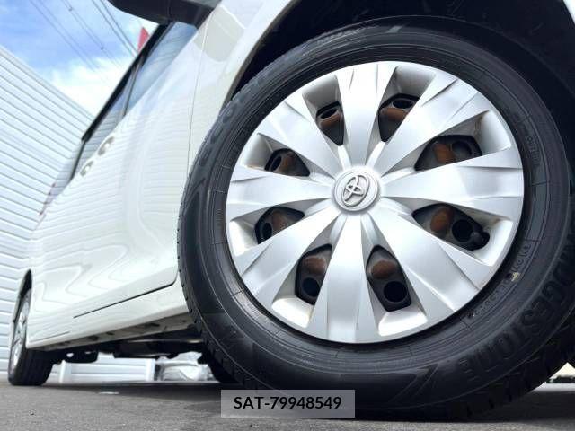 Toyota NOAH 2015-10 351767-13