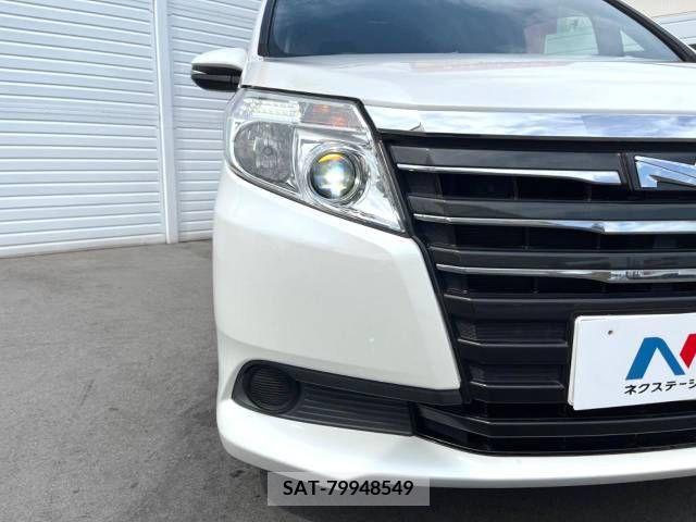 Toyota NOAH 2015-10 351767-12
