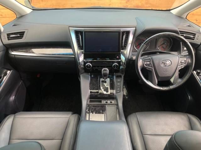 Toyota ALPHARD 2019-09 180711-1