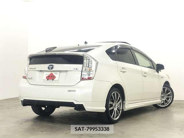 Toyota PRIUS 2011-11 349959-2