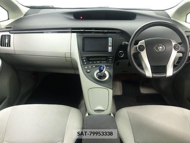 Toyota PRIUS 2011-11 349959-1