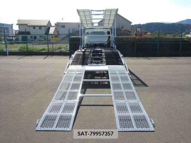 Mitsubishi CANTER 2023-07 302645-12