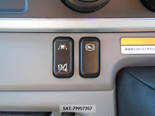 Mitsubishi CANTER 2023-07 302645-19