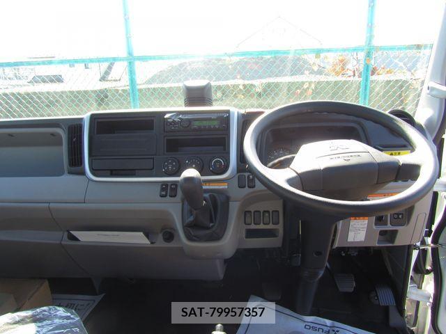 Mitsubishi CANTER 2023-07 302645-18