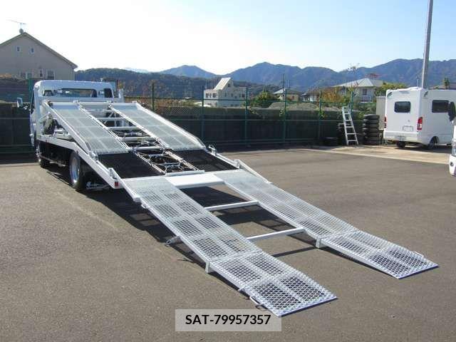 Mitsubishi CANTER 2023-07 302645-7