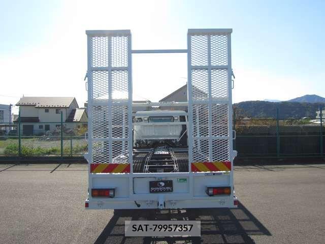Mitsubishi CANTER 2023-07 302645-2