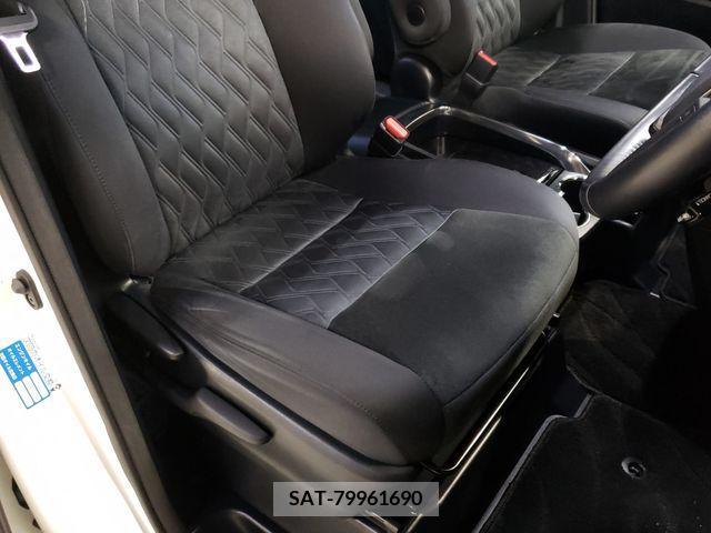 Toyota ALPHARD 2018-04 381089-15