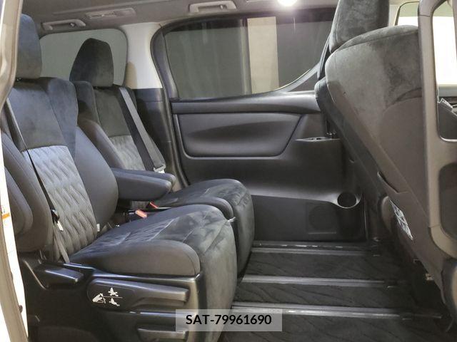 Toyota ALPHARD 2018-04 381089-19