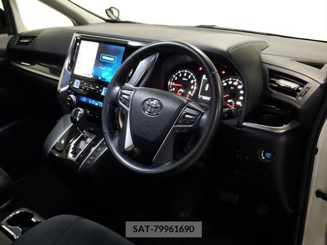 Toyota ALPHARD 2018-04 381089-13