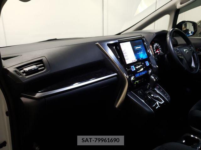 Toyota ALPHARD 2018-04 381089-27