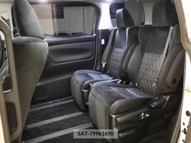 Toyota ALPHARD 2018-04 381089-25