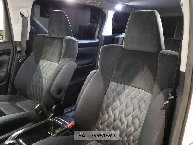 Toyota ALPHARD 2018-04 381089-28