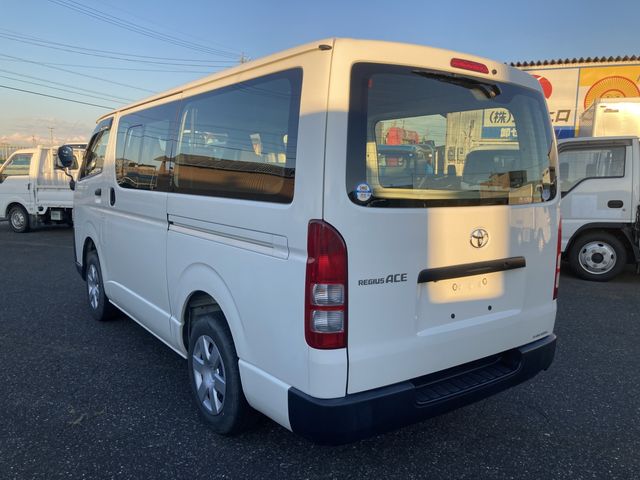 Toyota REGIUSACE VAN 2019-08 193670-3