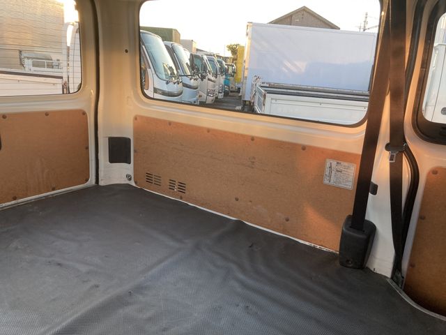 Toyota REGIUSACE VAN 2019-08 193670-12