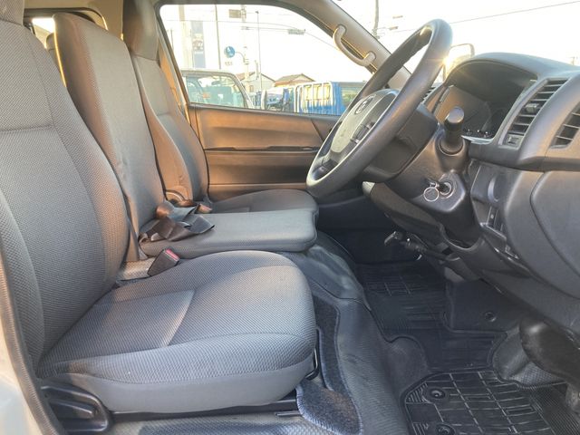 Toyota REGIUSACE VAN 2019-08 193670-7