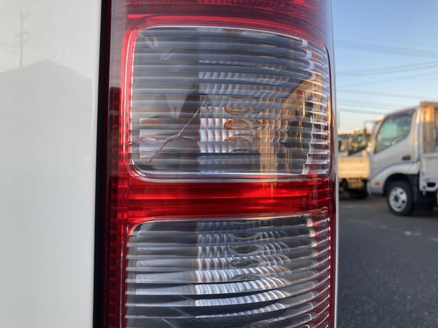Toyota REGIUSACE VAN 2019-08 193670-17