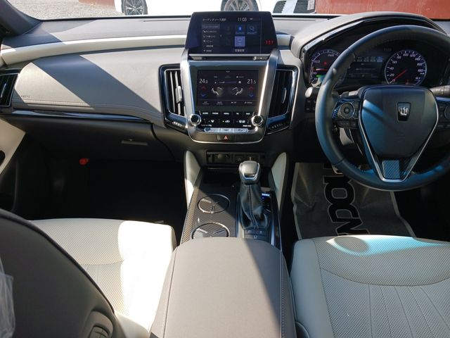 Toyota CROWN SEDAN 2018-06 12787-8