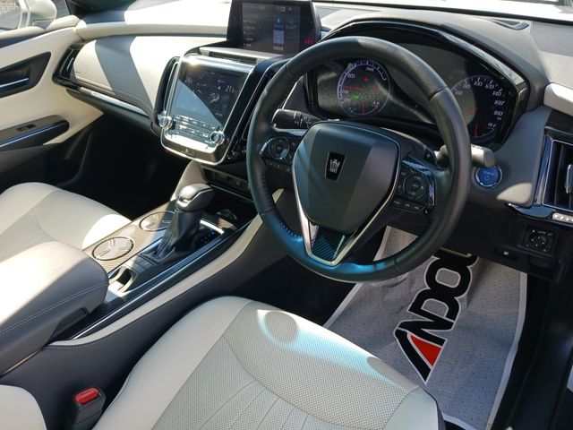 Toyota CROWN SEDAN 2018-06 12787-10