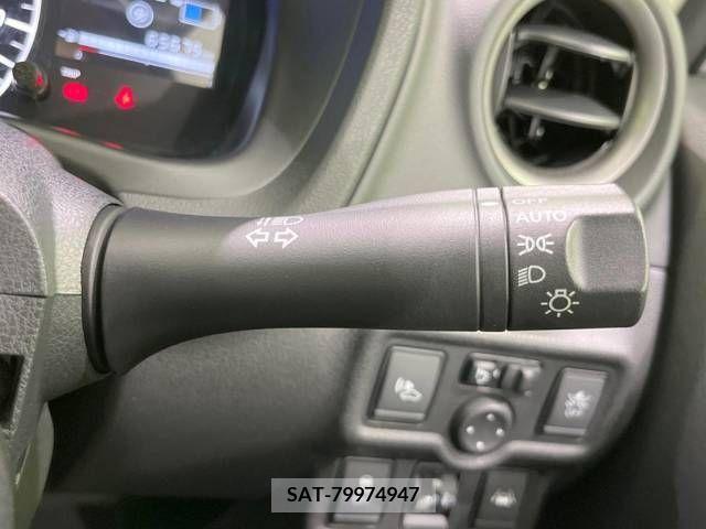 Nissan NOTE 2017-04 383697-5