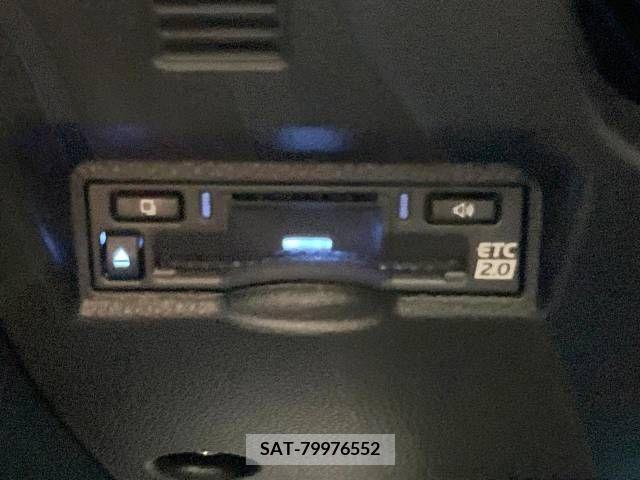 Toyota VOXY 2023-09 343983-4