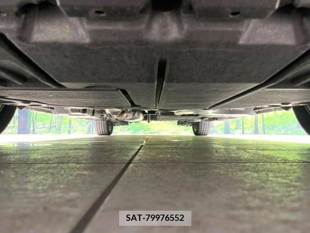 Toyota VOXY 2023-09 343983-19