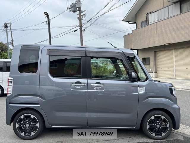 Daihatsu WAKE 2017-05 327573-5