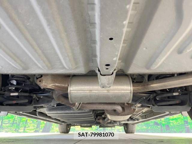 Toyota VOXY 2015-01 321420-19