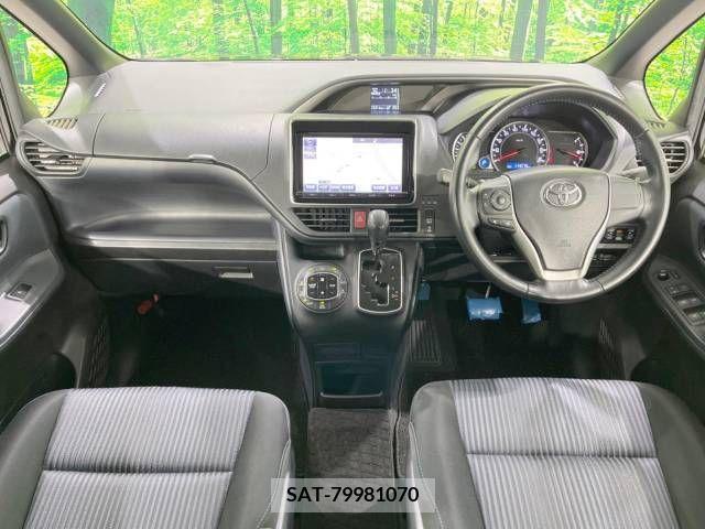 Toyota VOXY 2015-01 321420-1