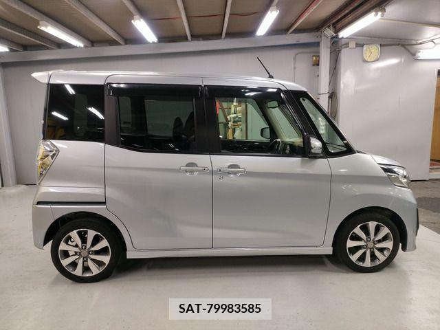Mitsubishi EK SPACE 2014-04 268385-11