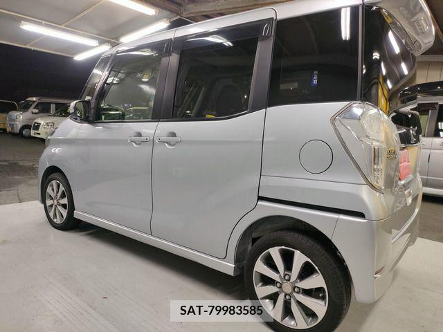 Mitsubishi EK SPACE 2014-04 268385-14
