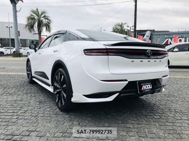 Toyota CROWN 2023-01 205791-2