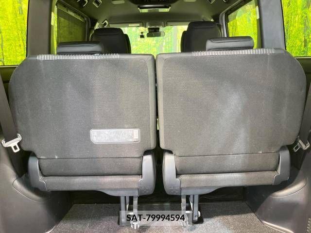 Toyota VOXY 2019-08 370401-11