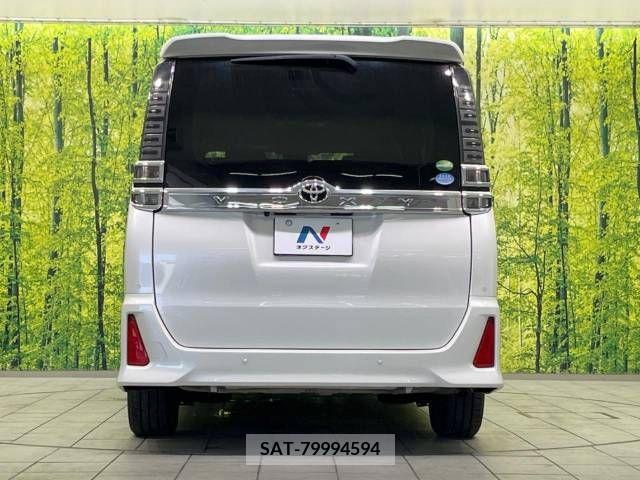 Toyota VOXY 2019-08 370401-16