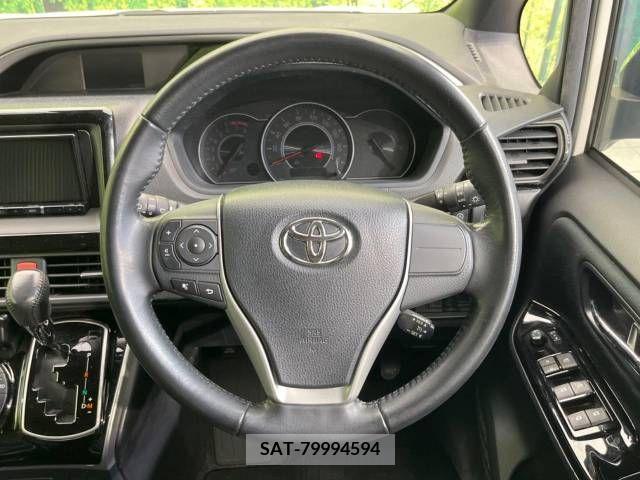 Toyota VOXY 2019-08 370401-12