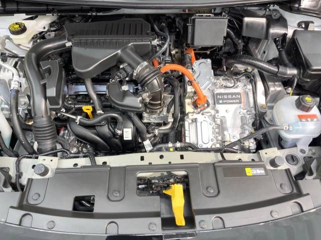 Nissan AURA 2023-06 184746-18