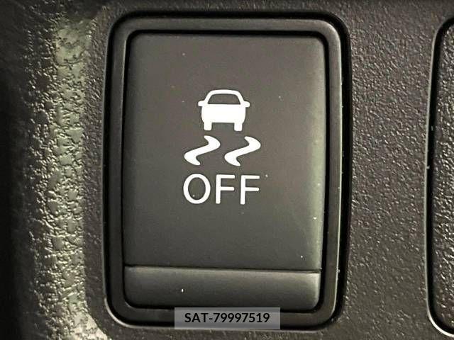 Nissan NOTE 2016-11 305329-6