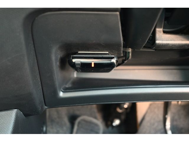 Nissan MICRA C+C 2007-08 192883-28