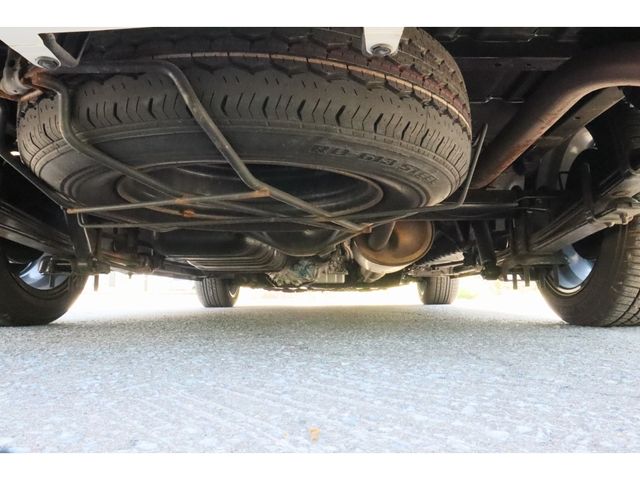 Toyota HIACE VAN 2014-09 13605-26