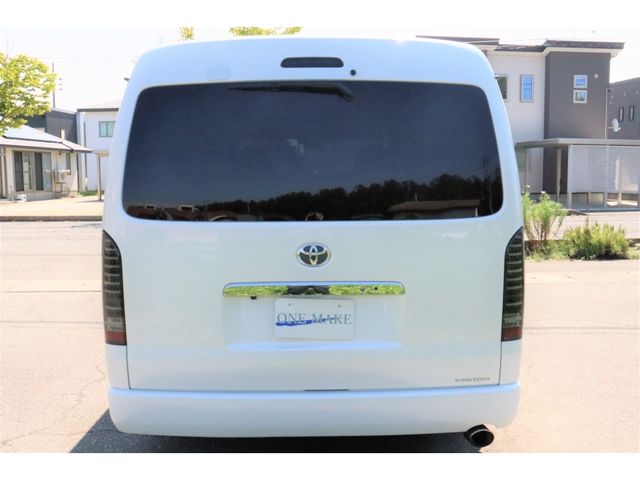 Toyota HIACE VAN 2014-09 13605-2