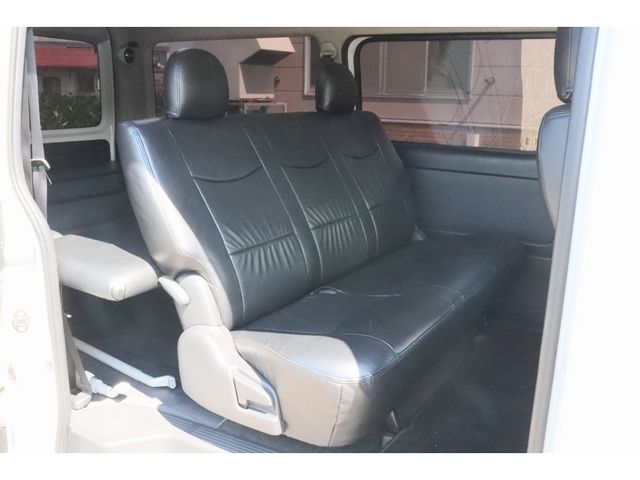 Toyota HIACE VAN 2014-09 13605-16