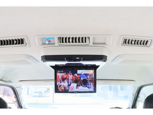 Toyota HIACE VAN 2014-09 13605-19